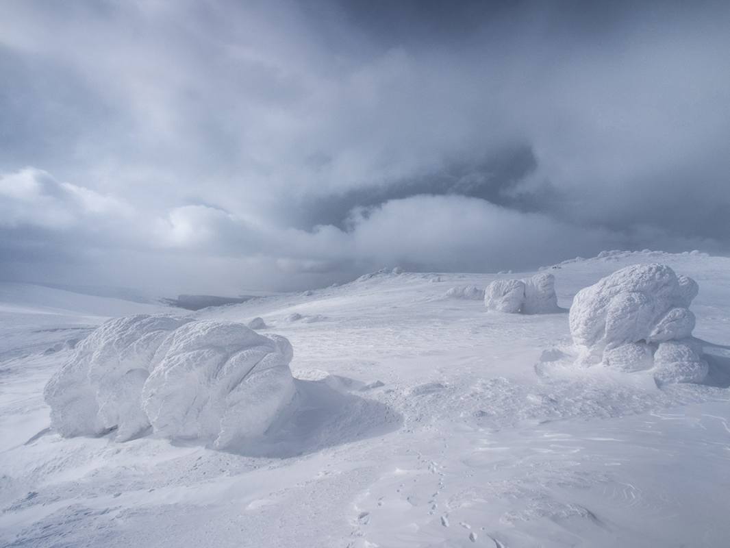 Поход на гору Отортен, холодная ночёвка на Отортене в снежную бурю